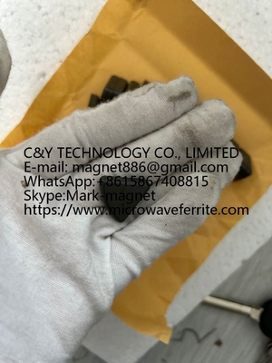 Temperature Stability Custom Microwave Ferrites Low Dielectric Loss Tangent Curie Point