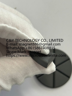 Low Dielectric Loss Garnet rotary ferrite with Dielectric Loss≦2*10-4