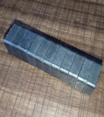 Magnetic material manufacturer customized ferrite molding Y30 square F14 * 14 * 5 multi-functional powerful magnet